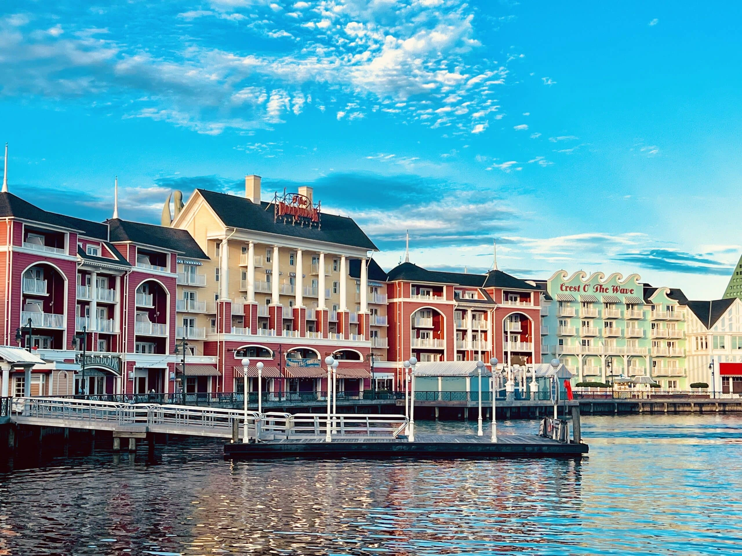 Private car service arriving at a Lake Buena Vista resort near Disney Springs